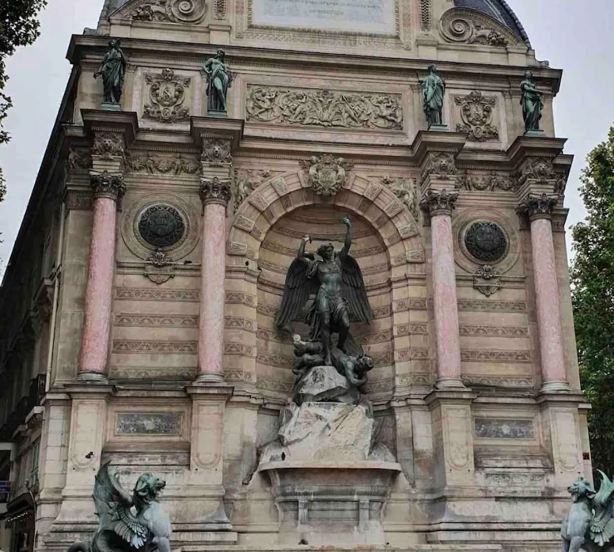 Appartement Haussmannien Saint Michel Notre Dame Paris